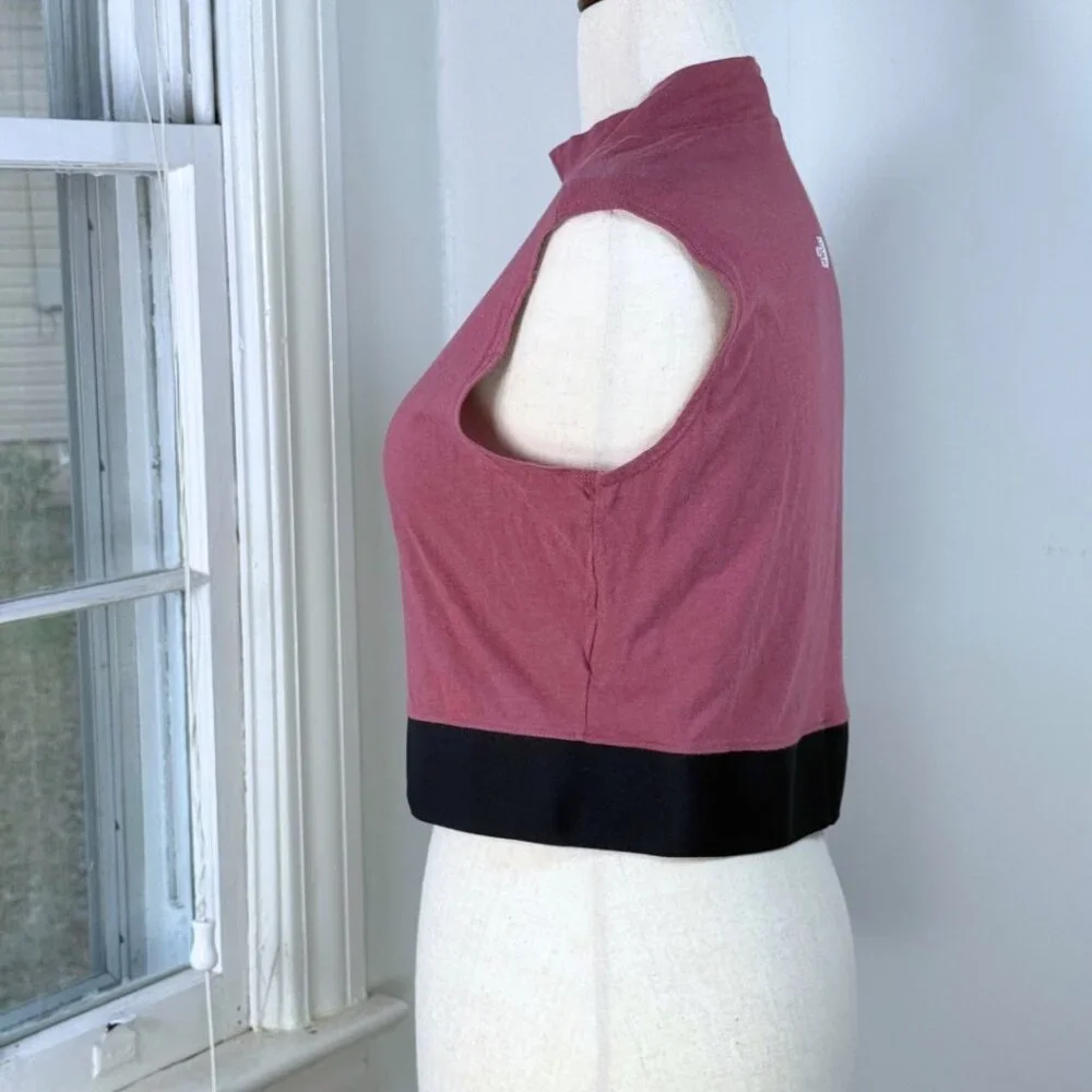 The North Face Coordinates Pink Workout Crop Top Large Mock Neck Gym Athleisure - Picture 2 of 7